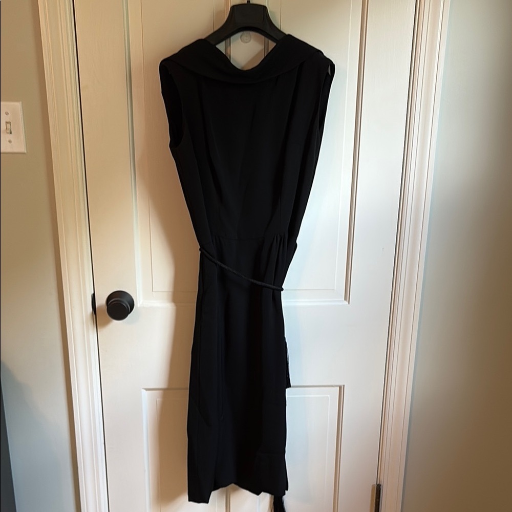 Elegant 1960s Black Sleeveless Cocktail Dress